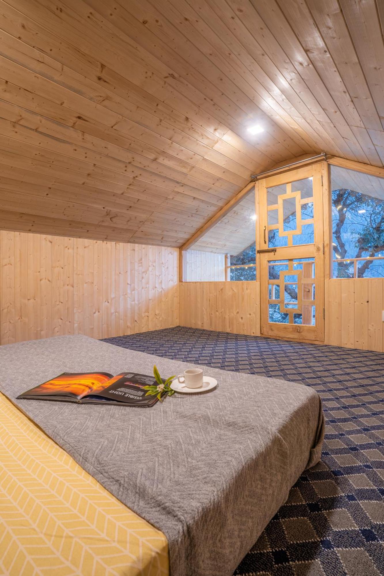Вилла Into The Woods Treehouse Jibhi Экстерьер фото