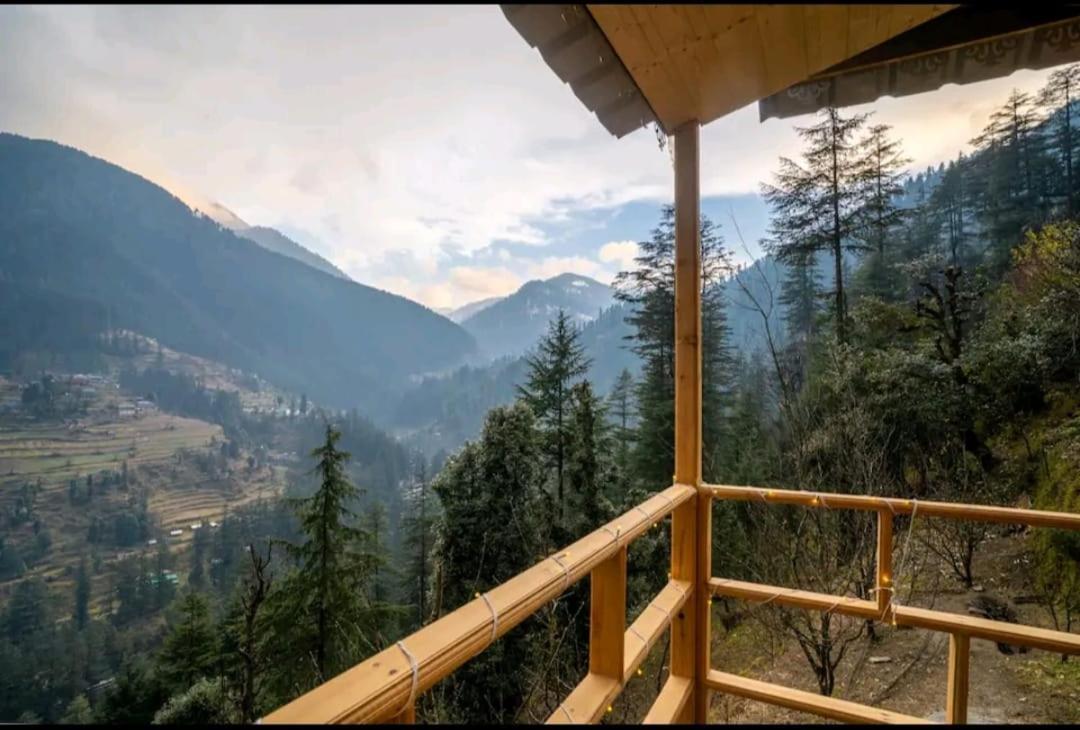 Вилла Into The Woods Treehouse Jibhi Экстерьер фото